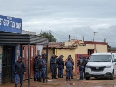 Wyszli z baru, padły strzały. Dziewięć osób nie żyje