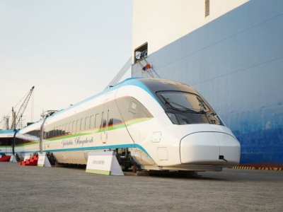 Pierwszy szybki pociąg Hyundai Rotem w drodze do Uzbekistanu