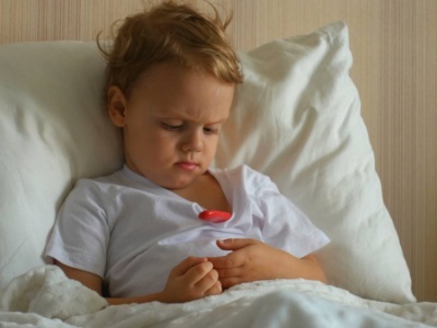 Kaszel, katar i święta w tle. Dzieci chorują najbardziej z powodu głupoty rodziców