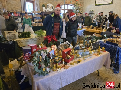 Grudniowy Targ Ziemi pachnie świątecznie