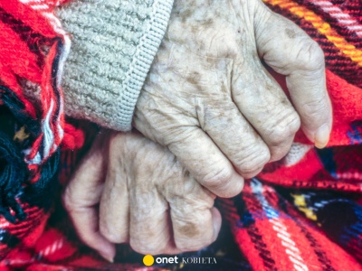 Nietypowe zdarzenie na pokładzie samolotu. Brytyjska rodzina próbowała przemycić zwłoki babci