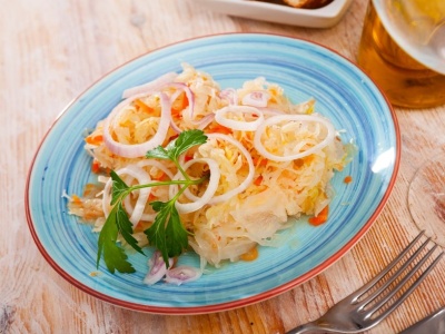 To najlepsza surówka do smażonego karpia. 1 składnik podkręca smak