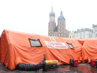 Na Rynku Głównym ustawiono szpital polowy