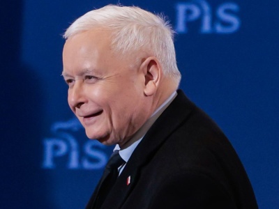 Kaczyński trąbi o drożyźnie i wstawia przerobione zdjęcie Tuska. Ma zieloną twarz