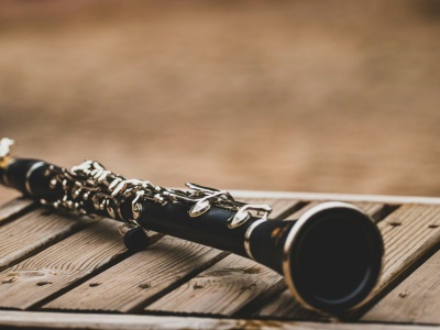 AI pomyliło klarnet z karabinem i wywołało lockdown szkoły. Twórcy systemu: „To nie był błąd”