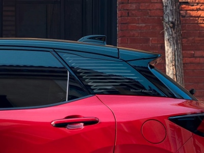 Wzięli sprawdzony napęd Toyoty, dodali solidną dawkę luksusu i nie przesadzili z ceną. Efekt to SUV, który momentalnie podbił europejski rynek