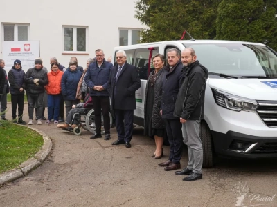 Powiat Ciechanowski kupił nowy samochód