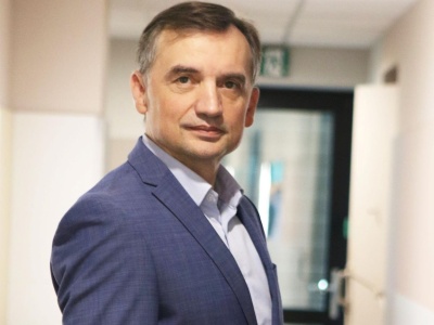 „Przegrywy”. PiS triumfuje po decyzji sądu ws. aresztu Ziobry