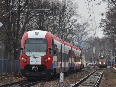 Warszawa Śródmieście sparaliżowana. Zderzyły się pociągi, opóźnienia rosną