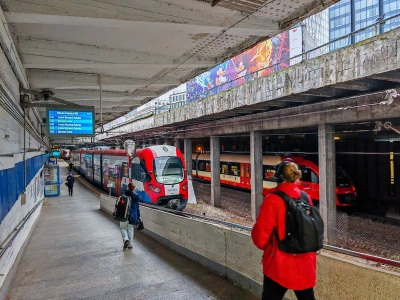 Zderzenie pociągów w centrum Warszawy. Chaos na kluczowej stacji