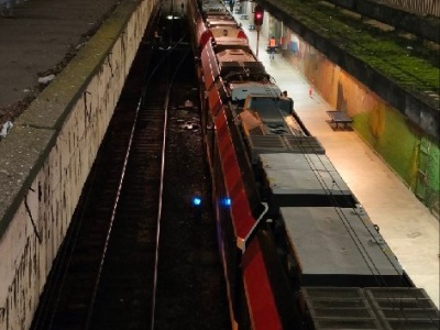 Zderzenie pociągów WKD w centrum Warszawy. Poważne utrudnienia w ruchu