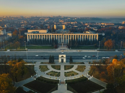 Odkryj stolicę Mołdawii za 448 PLN 🇲🇩 Loty i 4* hotel w Kiszyniowie ✈️✨