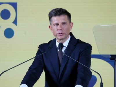 Petru stworzył 