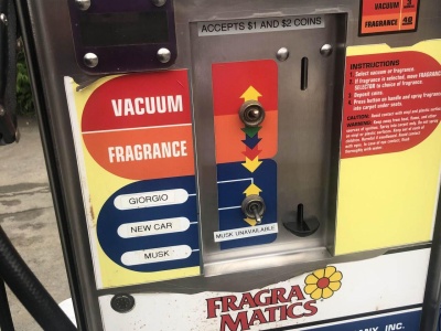 Publiczny odkurzacz samochodowy z zapachami w jednym?