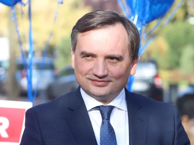 Polacy o pobycie Ziobry za granicą. Miażdżące wyniki sondażu