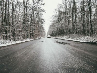 Ostrzeżenie przed oblodzeniem dla całego województwa. Kierowcy będą musieli uważać