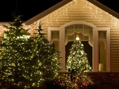 Złodzieje czyhają na domy Polaków w Boże Narodzenie. Policja bije na alarm, o tych zasadach musisz pamiętać