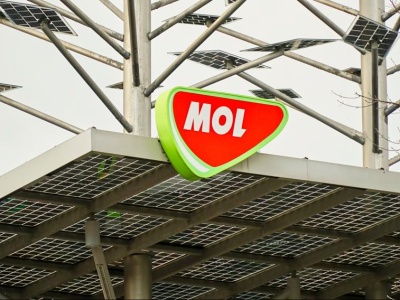 Gazprom rozmawia z węgierskim MOL-em. Chodzi o sprzedaż serbskiego koncernu