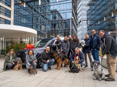 Ford i Fundacja Psia Krew łączą siły. Transit Connect pomoże ratować zwierzęta