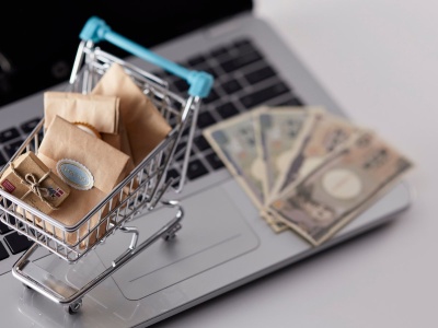 W grudniu Polacy masowo korzystają z tej opcji płatności. To grozi finansową pułapką