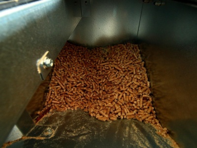 Pellet drożeje, a to paliwo ogrzeje dom o 30 proc. taniej
