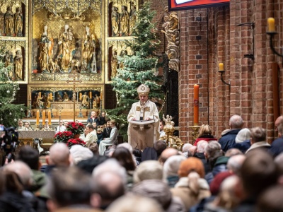 Abp Zieliński: Boże Narodzenie to Święto Życia, życia ducha i życia ciała