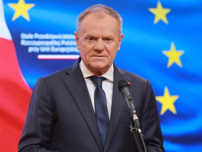 Wypłaty od 1 stycznia. 1128 zł co miesiąc dla każdego, dochody bez znaczenia