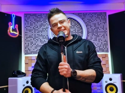 Zespół Massive i cover „Puste słowa” z repertuaru Milano! Nie brakuje tańca disco!