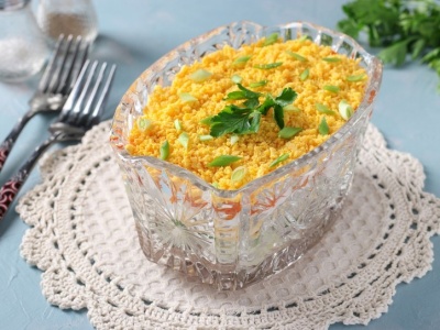 ​Masz dość klasycznej jarzynowej? W tym roku na święta zrób sałatkę słoneczną