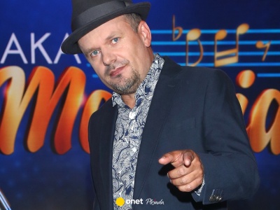 Śpiewał, że jest maczo i niech kobiety mu wybaczą. K.A.S.A. od ćwierć wieku śmieszy i bawi swoją muzyką