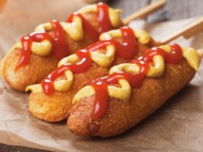 Na sylwestra króluje ta prosta przekąska. W wersji na ciepło deklasuje wszystkie inne