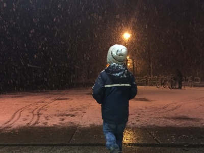 Musi z synem negocjować stawkę. 