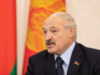 Gospodarka Białorusi pogrąża się w stagnacji. Łukaszenka szuka ratunku i to nie u Putina