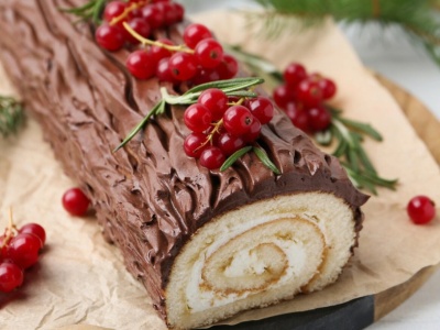 To ciasto wygląda jak kłoda. Królowa Elżbieta II jadła je w każde święta