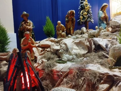 Szopka bożonarodzeniowa w kolegiacie św. Wojciecha i Katarzyny przyciąga uwagę. Jak prezentują się inne jaworznickie szopki?