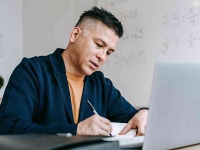 Polskie szkoły szykują się na AI. Najpierw szkolenia dla nauczycieli