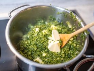 Ma mało kalorii, reguluje pracę jelit i wspiera wzrok. Niestety nie każdy może jeść