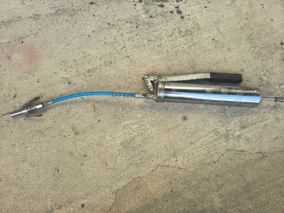 Jak wybrać końcówki do smarownicy i ile kosztują? Czyli kto smaruje, ten pracuje