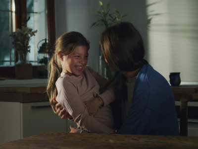 Córka naśladuje cię we wszystkim, co robisz. Wykorzystaj to mądrze