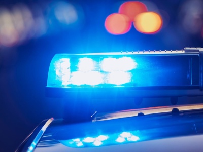 Karambol na S8 w kierunku Warszawy. Droga zablokowana, strażacy wydobywają ludzi z aut