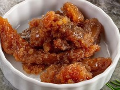 Była codziennością na stołach naszych dziadków. Dziś wielu myśli, że nie nadaje się do jedzenia