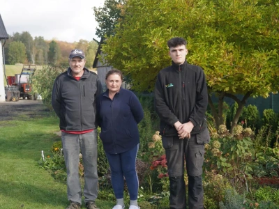 Nie trzeba 100 krów. Ten rolnik utrzymuje się z 25 sztuk