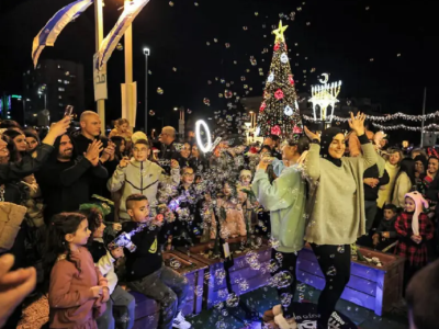 Żydzi aresztowali mężczyznę przebranego za świętego Mikołaja