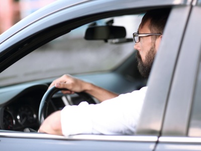 Łokieć za oknem i... mandat? Kierowcy nie wierzą, że to możliwe