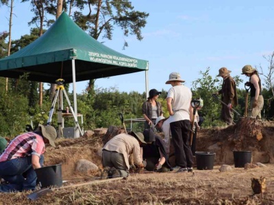 Od „polskich piramid” po Egipt. Odkrycia archeologiczne 2025 roku