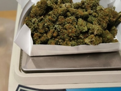 Przyjechali do awantury domowej, znaleźli narkotyki. Nietypowa interwencja policji