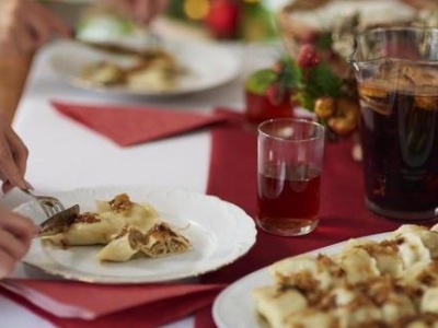 Nie marnuj jedzenia. Żywnością ze świąt lepiej podzielić się z potrzebującymi