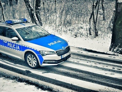 Rosyjski myśliwiec, balony z Białorusi, brak szyny kolejowej. Apel o ostrożność na drogach!