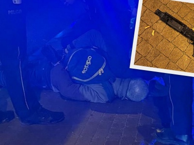 Atrapa broni w autobusie. Zaniepokojeni pasażerowie zadzwonili na policję