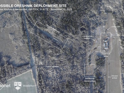 Białoruś. Coś dzieje się na terenie byłej bazy lotniczej. Są zdjęcia satelitarne